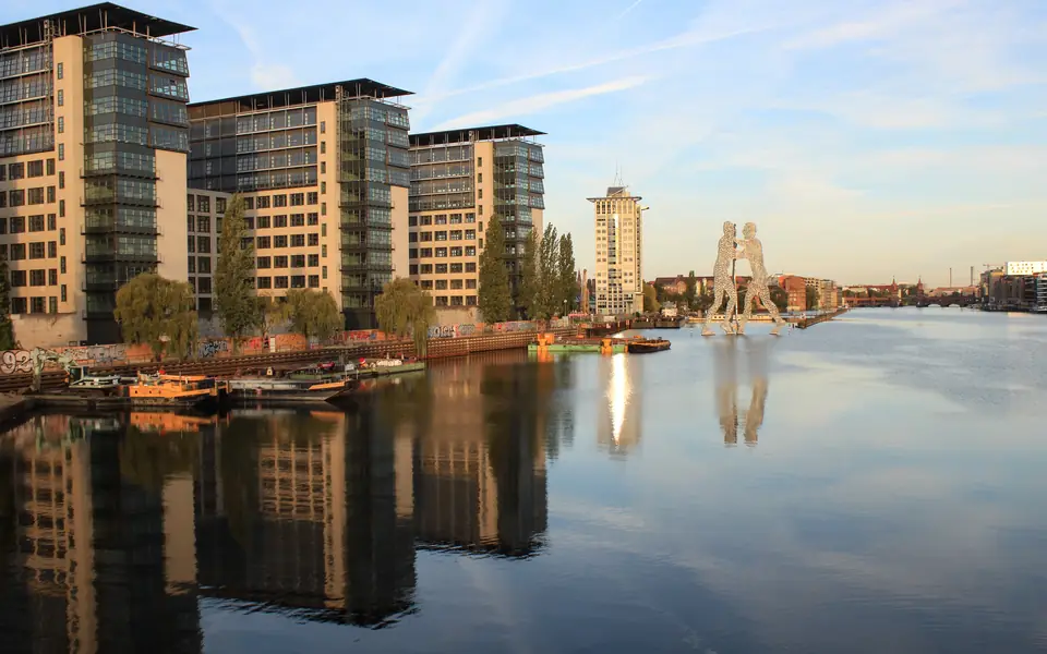 Spree mit Molecule Man und Treptowers