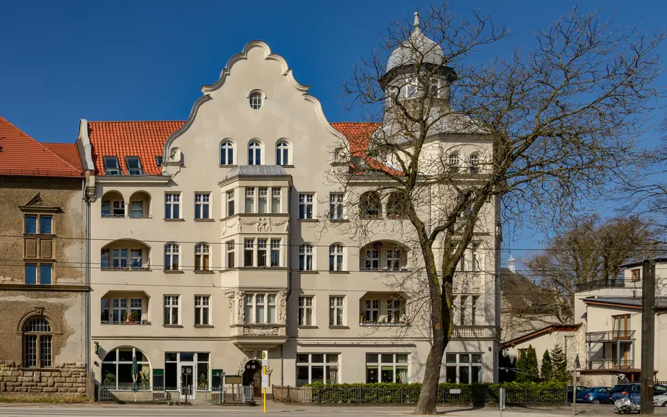 Denkmalgeschütztes Mehrfamilienhaus in Niederschönhausen